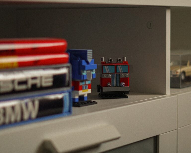 Tech CEOs Now Blame AI for Mass Layoffs — Here’s What It Really Means for Your Career